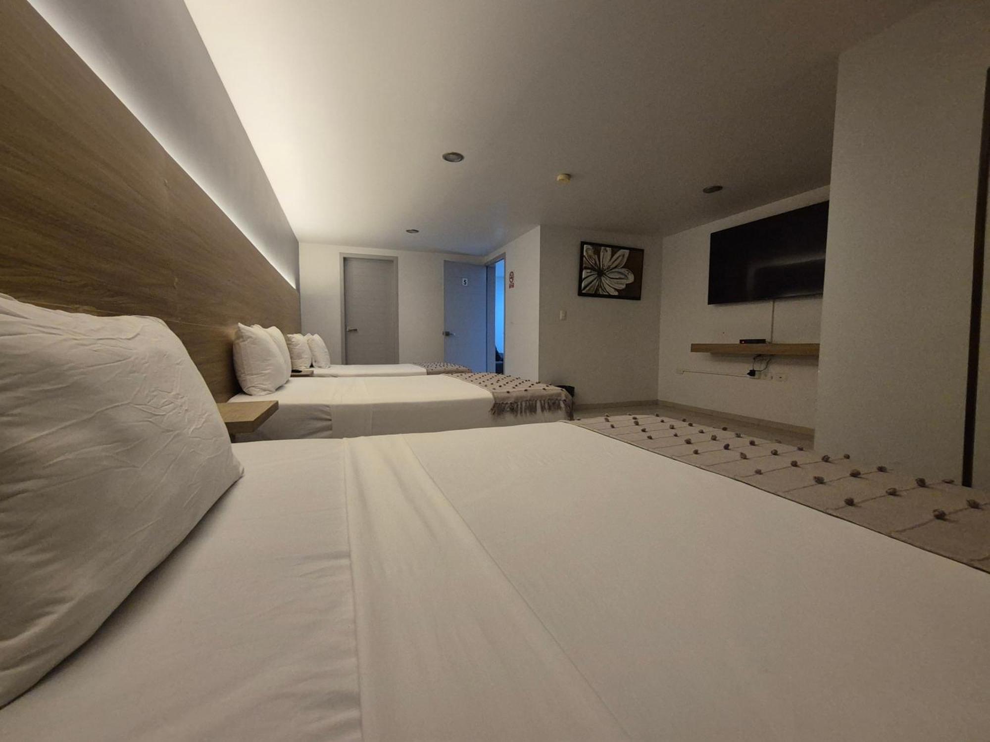 Hotel Casa Galeana Centro Con Estacionamiento Privado Aguascalientes Luaran gambar