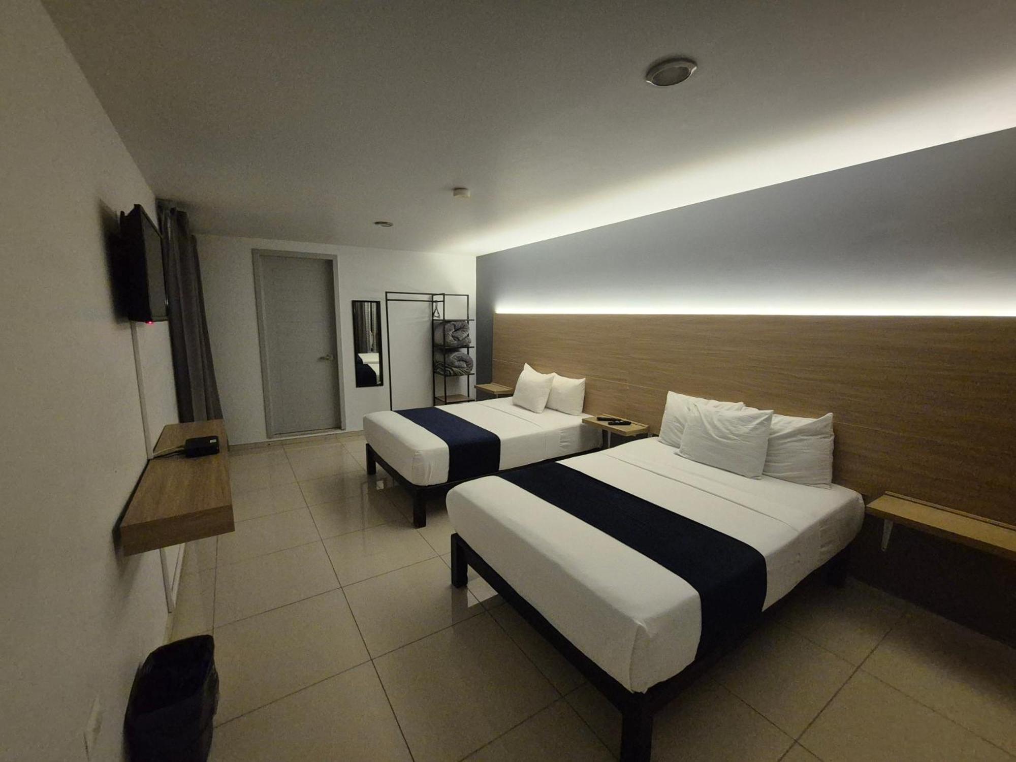 Hotel Casa Galeana Centro Con Estacionamiento Privado Aguascalientes Luaran gambar